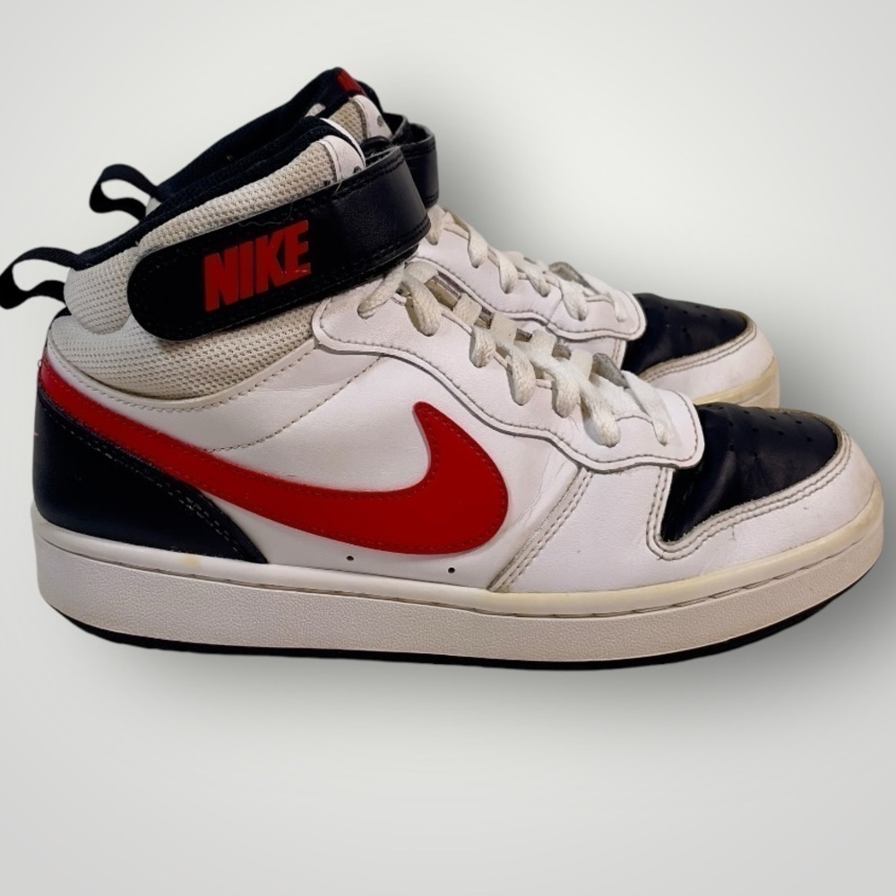 Kids Nike Court Borough Mid 2 size 6.5Y - Picture 1 of 7